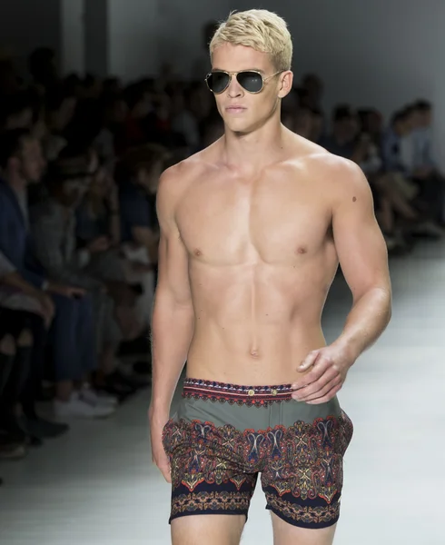 Parke & Ronen - Spring/Summer 2016 Collection — Zdjęcie stockowe