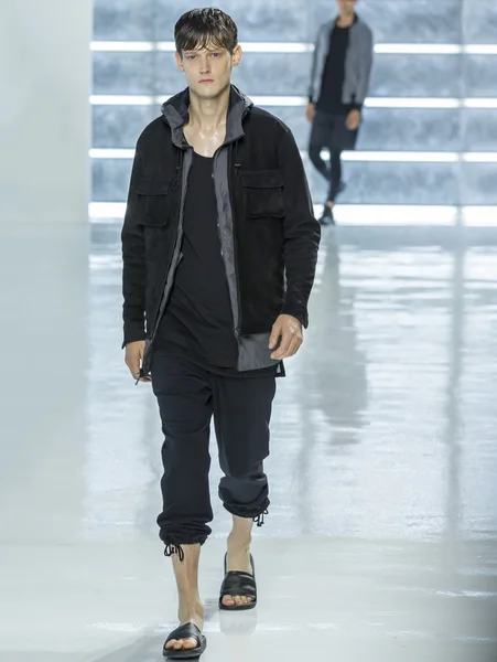 John Elliott - Spring/Summer 2016 Collection — Stockfoto