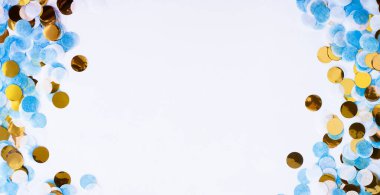 Açık gri arkaplanda konfeti