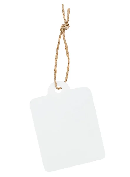 Una Etiqueta Blanca Una Cuerda Sobre Fondo Blanco Aislado — Foto de Stock