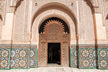 MARRAKECH, MOROCCO - CIRCA Eylül 2014: The Ben Youssef Madrasa Eylül 2014 'te Marakeş' te.