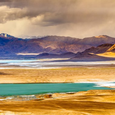 Tacikistan 'daki Pamir Dağları' nın güzel manzarası