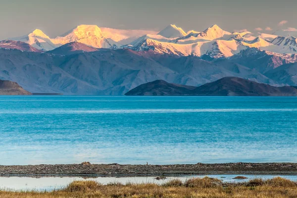 Tacikistan Pamir Deki Karakul Gölünün Güzel Manzarası — Stok fotoğraf