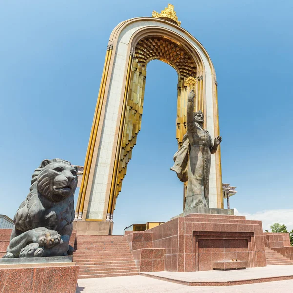 Dushanbe Tajikistan Circa June 2017 Statue Ismoil Somoni Centre Dushanbe — Stock Photo, Image
