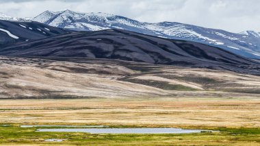 Tacikistan 'daki Pamir Dağları' nın güzel manzarası