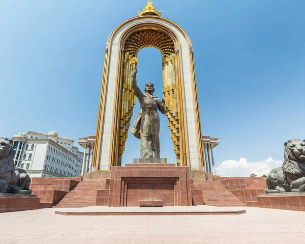 Dushanbe Tajikistán Circa Junio 2017 Estatua Ismoil Somoni Centro Dushanbe —  Fotos de Stock