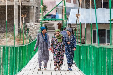 KHOROG, TAJIKISTAN - CIRCA HAZİRAN 2017: Khorog 'da yaşayan Tacikistan vatandaşları.