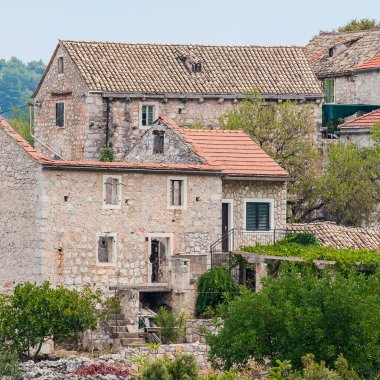 Hırvatistan 'ın Hvar adasındaki Selca' nın güzel manzarası.