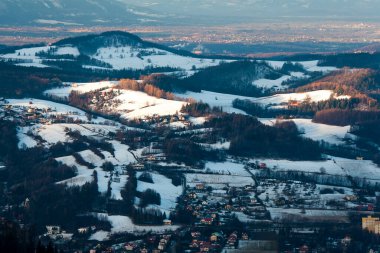 Rownica 'dan güzel Beskid Slaski' nin harika manzarası.