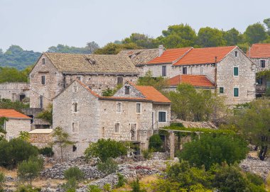 Hırvatistan 'ın Hvar adasındaki Selca' nın güzel manzarası.