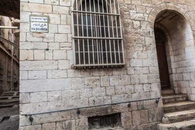 Kudüs 'teki Via Dolorosa' ya bak.