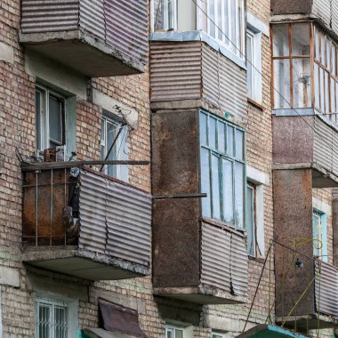 Karakol, Kırgızistan 'ın Kırgızistan' daki Issyk-Kul Gölü 'nün doğu ucu yakınlarındaki Kırgızistan' ın dördüncü büyük şehridir.