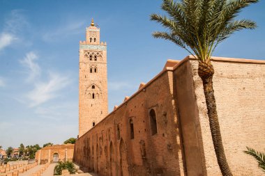 MARRAKECH, MOROCCO - CIRCA Eylül 2014: Koutoubia Camii Eylül 2014 civarında Marakeş 'te.