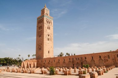 MARRAKECH, MOROCCO - CIRCA Eylül 2014: Koutoubia Camii Eylül 2014 civarında Marakeş 'te.