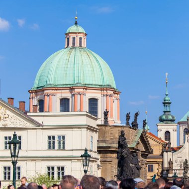 PRAG, CZECH Cumhuriyet - CRCA Nisan 2017: Çek Cumhuriyeti 'nin Prag' daki başkenti Prag şehri, Nisan 2017.