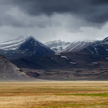 Tacikistan 'daki Pamir Dağları' nın güzel manzarası