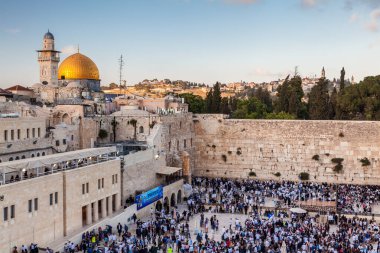 JERUSALEM, ISRAEL - CIRCA MAYIS 2018: Kudüs 'teki Batı Duvarı manzarası, İsrail yaklaşık Mayıs 2018' de Kudüs 'te.