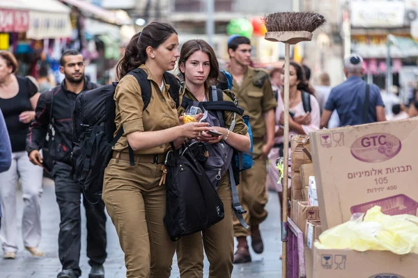 Jerusalem Israel Circa Mai 2018 Israelis Auf Dem Mahaneh Yehuda — Stockfoto