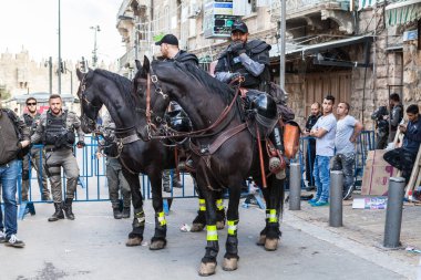 JERUSALEM, ISRAEL - CIRCA MAYIS 2018: Kudüs sokaklarının görünümü