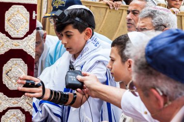 JERUSALEM, ISRAEL - CIRCA MAYIS 2018: Kudüs 'teki Batı Duvarı manzarası, İsrail yaklaşık Mayıs 2018' de Kudüs 'te.