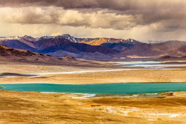 Tacikistan 'daki Pamir Dağları' nın güzel manzarası