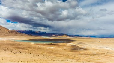 Tacikistan 'daki Pamir Dağları' nın güzel manzarası