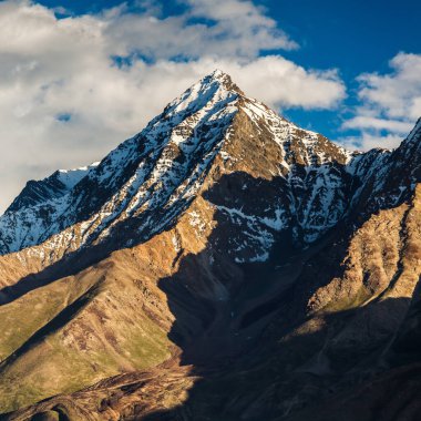 Tacikistan 'daki Langar köyünün güzel çevresi