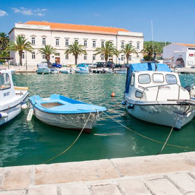 Hırvatistan 'ın Hvar adasında yer alan küçük bir kasaba olan Stari Grad, Ağustos 2016' da Stari Grad 'da görülüyor..
