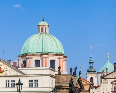 PRAG, CZECH Cumhuriyet - CRCA Nisan 2017: Çek Cumhuriyeti 'nin Prag' daki başkenti Prag şehri, Nisan 2017.