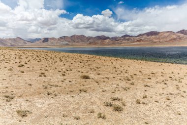 Tacikistan, Pamir 'deki Rangkul Gölü' nün güzel manzarası