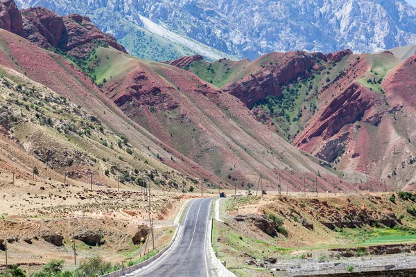 Osh Kyrgyzstan Circa June 2017 Road Osh Sara Tash Kilgin — ストック写真