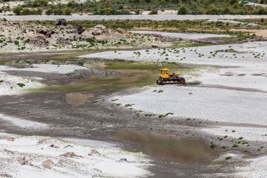 Wachan Koridoru boyunca Panj Nehri 'nin güzel manzarası