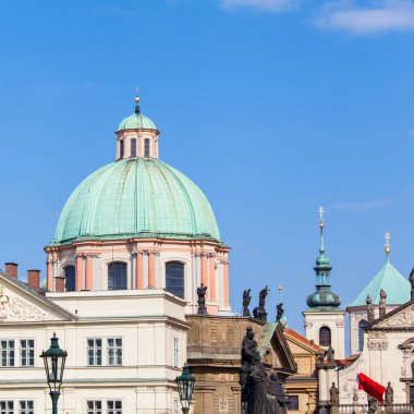 PRAG, CZECH Cumhuriyet - CRCA Nisan 2017: Çek Cumhuriyeti 'nin Prag' daki başkenti Prag şehri, Nisan 2017.