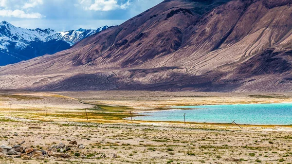 タジキスタンのパミールにあるサスキクル湖の美しい景色 — ストック写真
