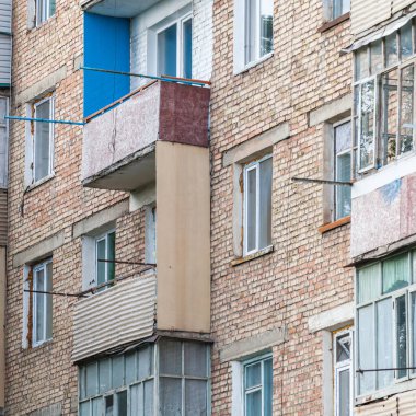 Karakol, Kırgızistan 'ın Kırgızistan' daki Issyk-Kul Gölü 'nün doğu ucu yakınlarındaki Kırgızistan' ın dördüncü büyük şehridir.