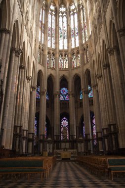 BEAUVAIS, FRANCE - CIRCA SEPTEMBER 2014: Beauvais 'li Aziz Peter Katedrali Eylül 2014 dolaylarında Beauvais' te.