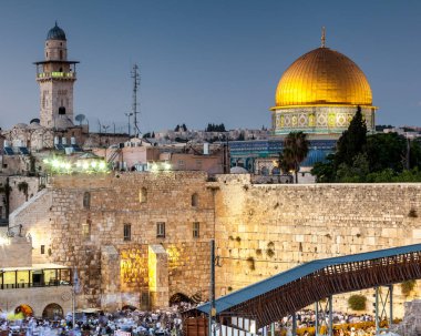 JERUSALEM, ISRAEL - CIRCA MAYIS 2018: Kudüs 'teki Batı Duvarı manzarası, İsrail yaklaşık Mayıs 2018' de Kudüs 'te.