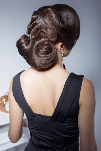 Evening hairstyle, beautiful elegant attractive sexy girl in evening dress — Stock Photo, Image