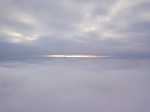 Alto Vuelo Aéreo Entre Niebla Nubes — Foto de Stock