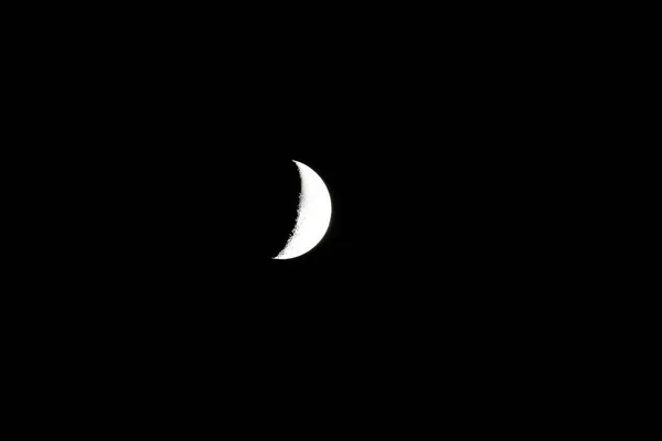Lua Crescente Céu Negro — Fotografia de Stock