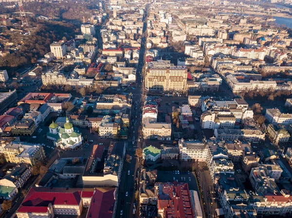 Hava Aracı Görüntüsü Kiev Tarihi Merkezinin Sokakları Podil Güneşli Bir — Stok fotoğraf