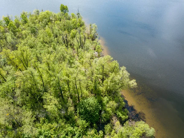 Vista Aérea Del Dron Ribera Del Río Día Soleado — Foto de Stock