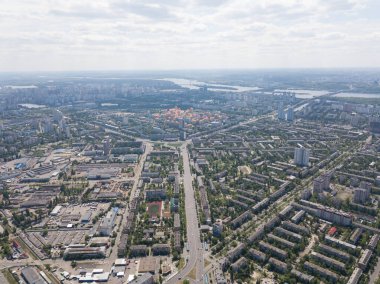 Havadan insansız hava aracı. Kiev 'in ikamet alanı.
