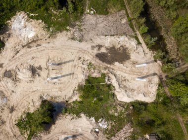 Hava aracı görüntüsü. Kiev 'deki köprü inşaatı.