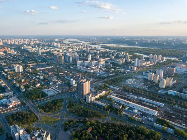 Vista Aérea Del Dron Edificios Residenciales Kiev Día Soleado Verano — Foto de Stock