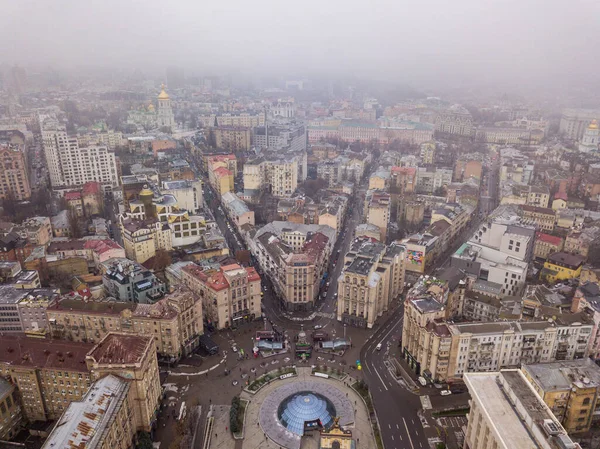 Kiev 'in merkez meydanının hava aracı görüntüsü: Bağımsızlık karesi.