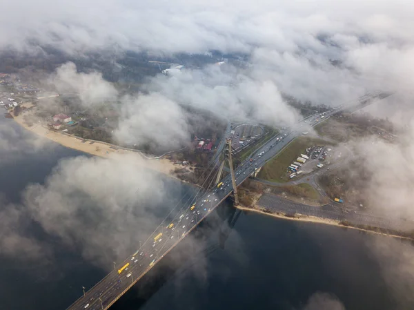 Vue Aérienne Sur Drone Pont Nord Kiev Entouré Brouillard Matinal — Photo