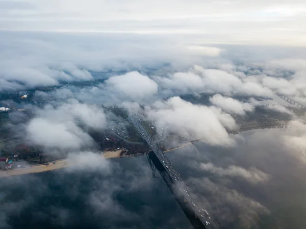 Vue Aérienne Sur Drone Pont Nord Kiev Entouré Brouillard Matinal — Photo