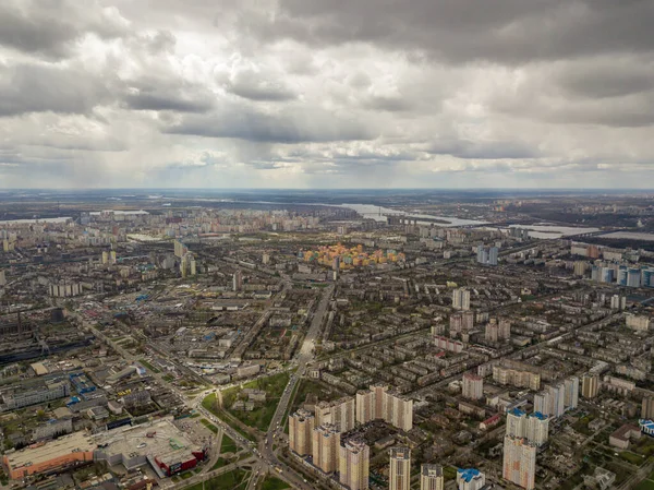 Bulutlu Bir Havada Kiev Şehri Gökyüzü Yüksek Görünümü — Stok fotoğraf