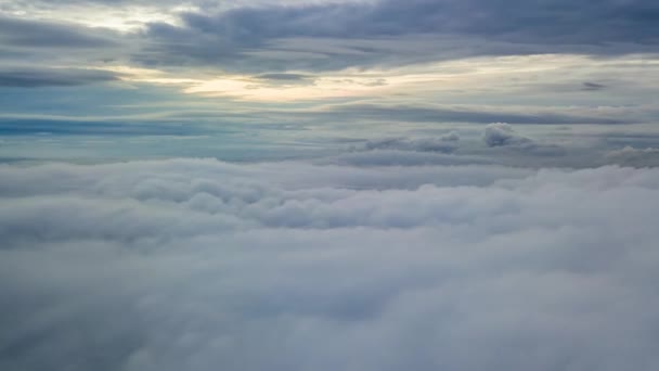 空中无人驾驶飞机视图 太阳从云端升起 时间消逝 — 图库视频影像